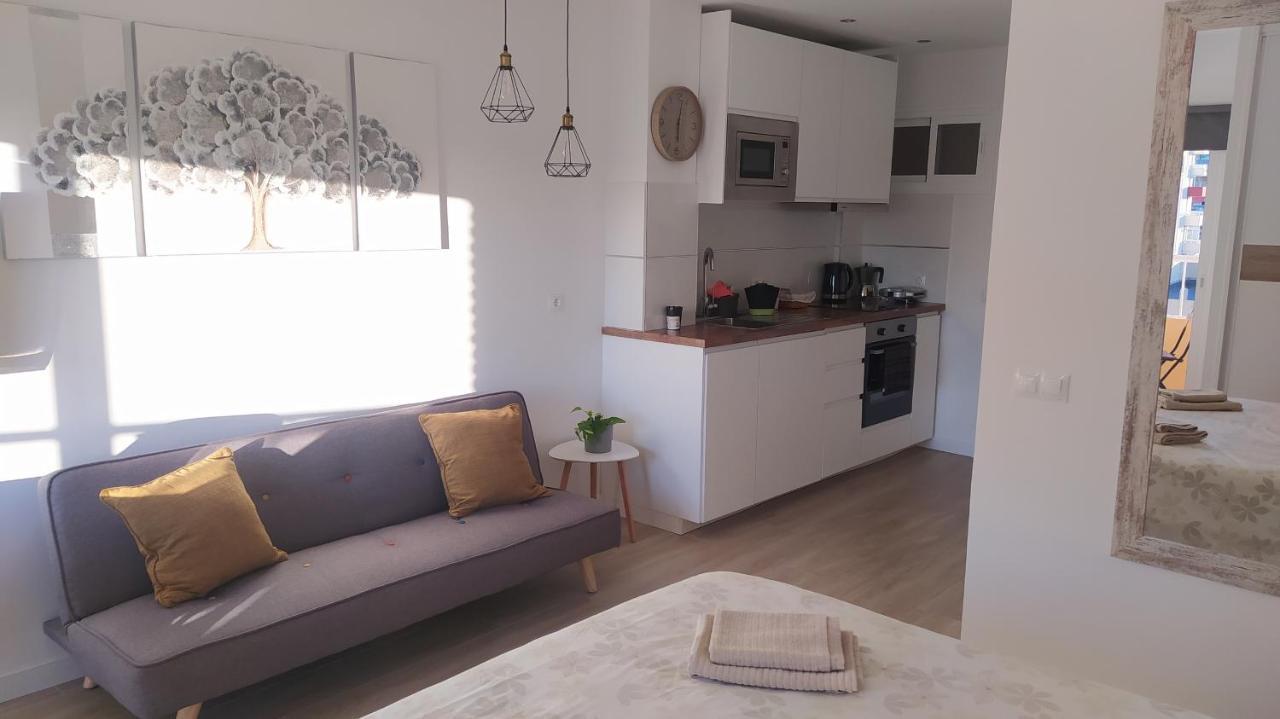 Aguila Costa Apartment เบนัลมาเดนา ภายนอก รูปภาพ