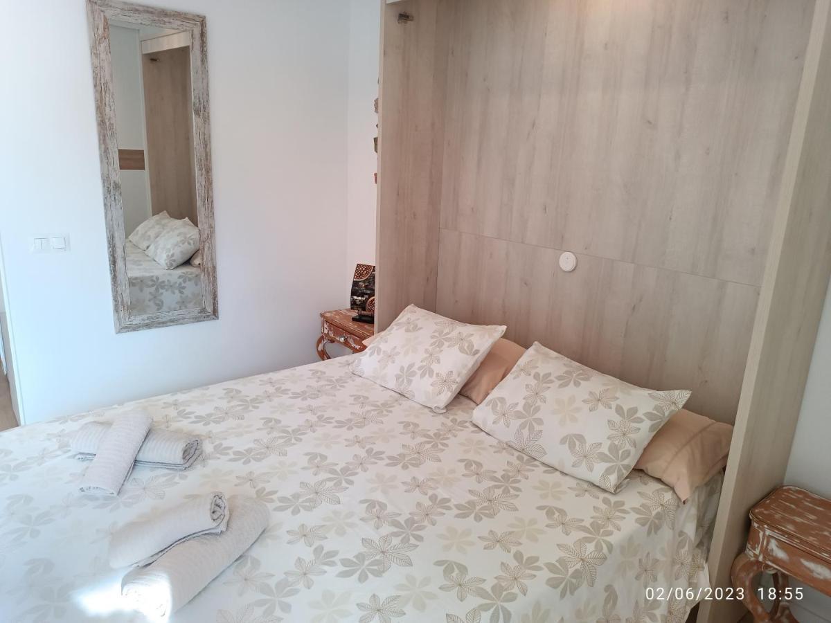 Aguila Costa Apartment เบนัลมาเดนา ภายนอก รูปภาพ