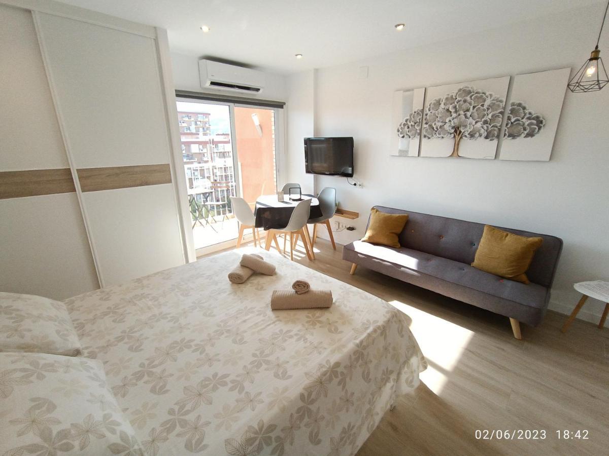 Aguila Costa Apartment เบนัลมาเดนา ภายนอก รูปภาพ